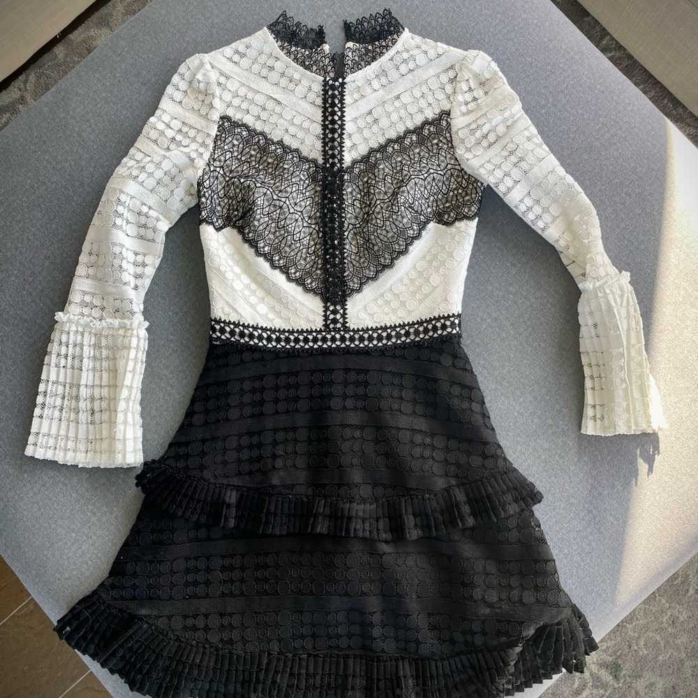 Gianni Bini Liv Mock Neck Lace Black & White Long Sleeve Dress XS | Ruffle Skirt